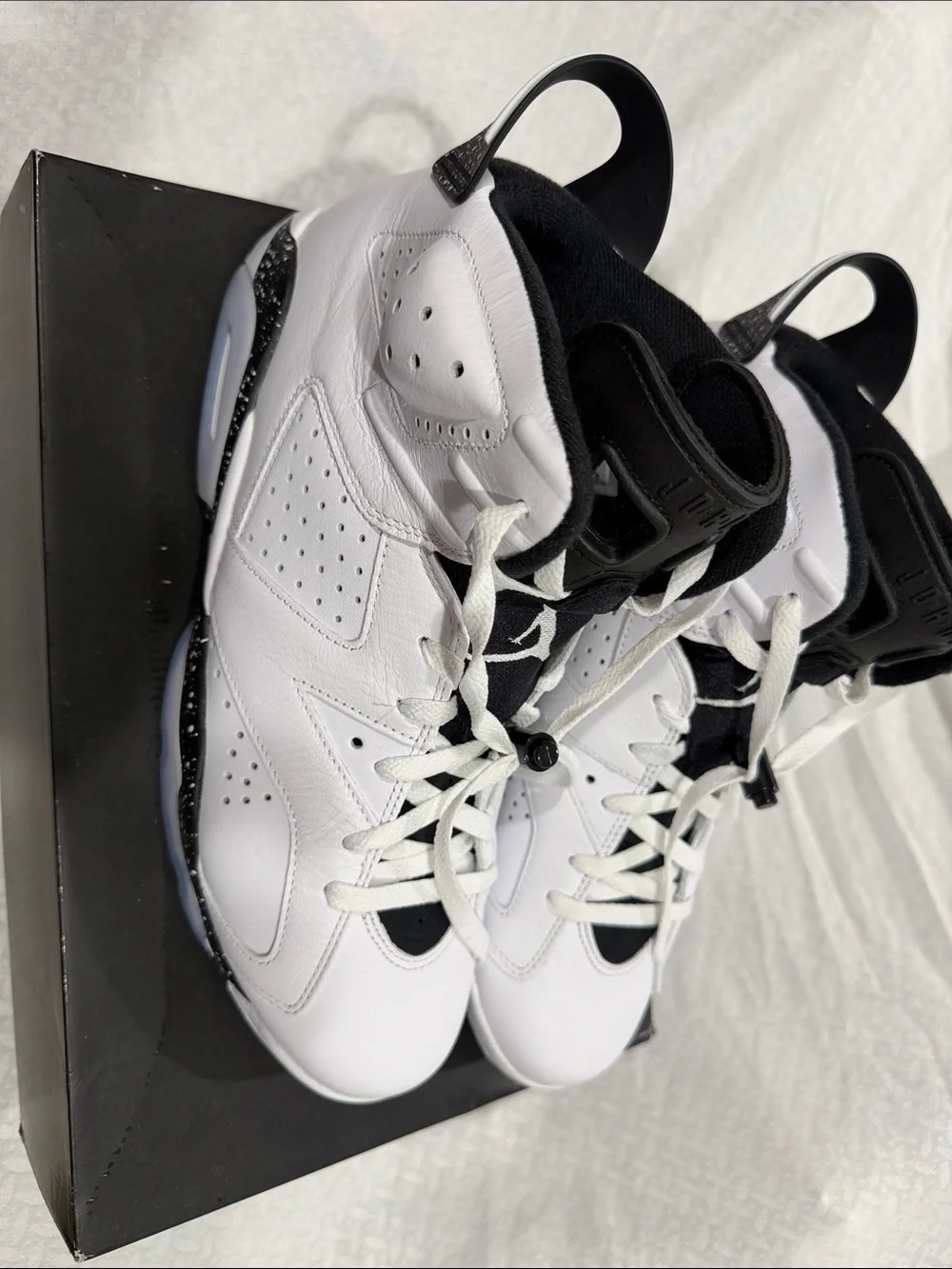 Jordan Reverse Oreo Retro 6 - Picture 2 of 6